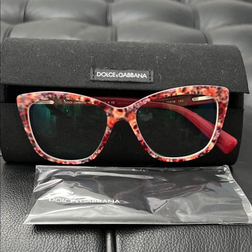 Dolce & Gabbana Women's Red flowers Print glasses